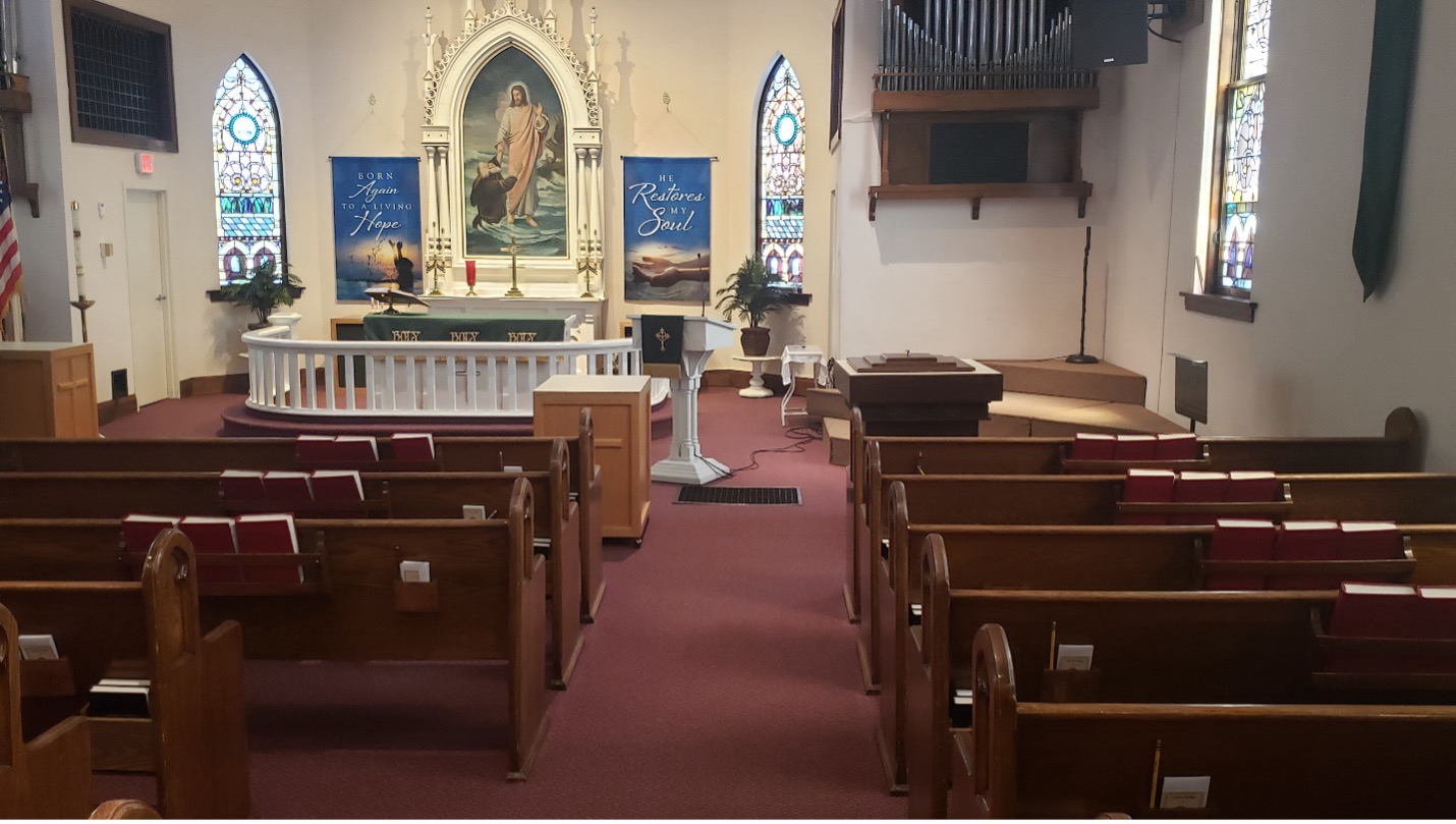 Image of the interior of Bethlehem Lutheran Church.